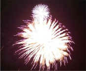fireworks-01.JPG (14276 bytes)