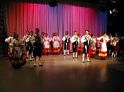 L'Eco-Del-Gargano-dances-at