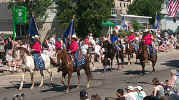 horses.jpg (31132 bytes)