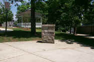 greenfountain.jpg (20319 bytes)
