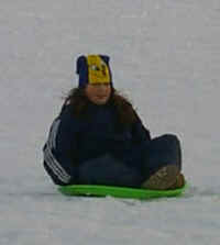 sledding-006.jpg (28470 bytes)